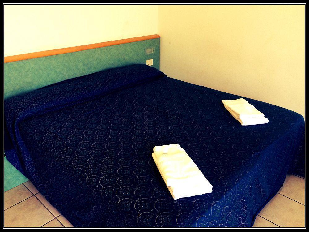 Residence Italia Dormelletto Extérieur photo